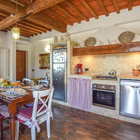 בית נופש Lovely In Greppolungo With House Sea View